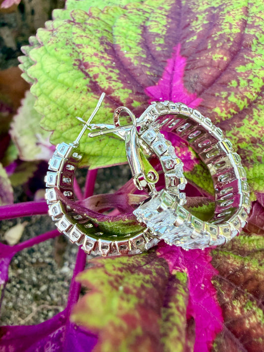 B. O. Acier inoxydable et oxyde de zirconium.