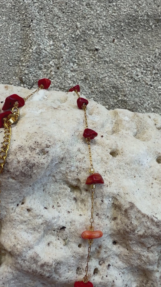 Collier acier, inoxydable, doré avec pierre corail